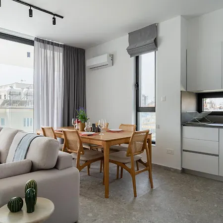 Solara - Stylish Balcony In Larnaca