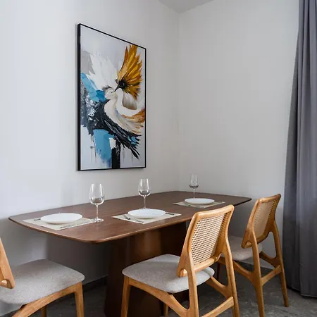 Solara - Stylish Balcony In Daire