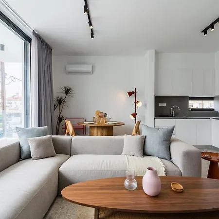 Solara - Stylish Balcony In *