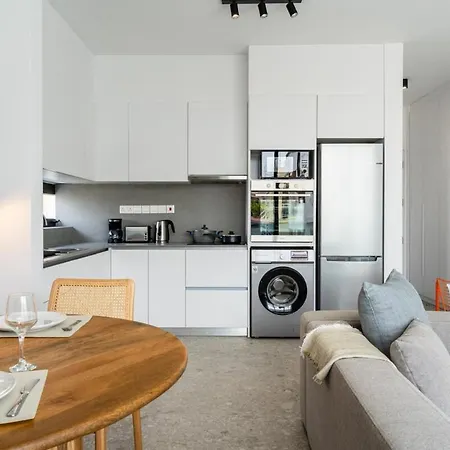 Solara - Stylish Balcony In * Larnaka