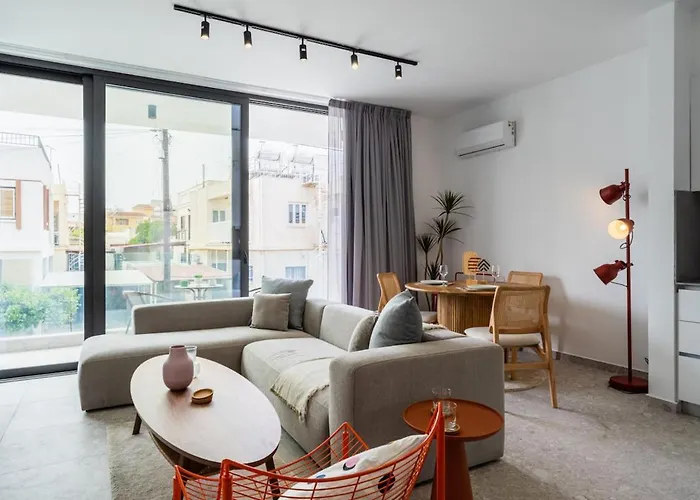 Solara - Stylish Balcony In