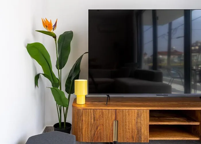 Solara - Stylish Balcony In *