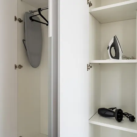 Апартаменти Solara - Stylish Balcony In Ларнака