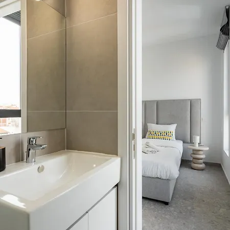 Solara - Stylish Balcony In *