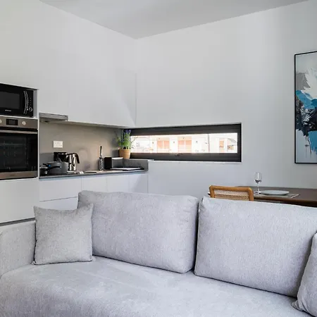 公寓 Solara - Stylish Balcony In 拉纳卡