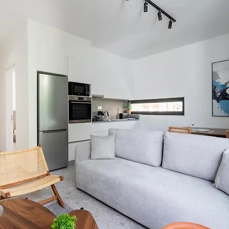 Solara - Stylish Balcony In Apartment