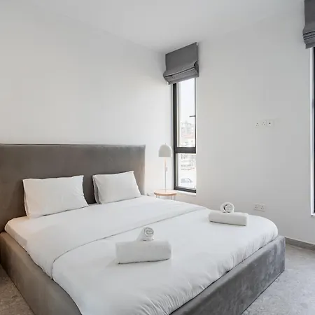 아파트 Solara - Stylish Balcony In *