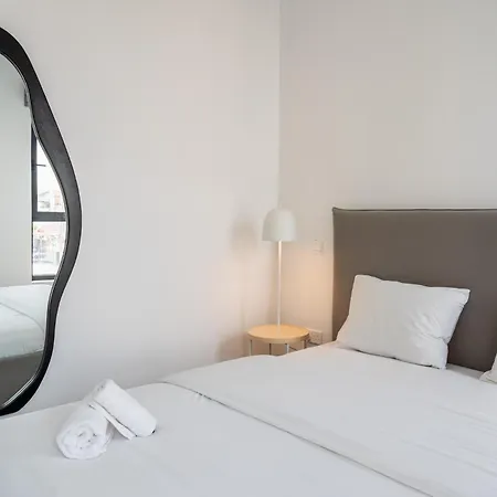 Solara - Stylish Balcony In Ларнака