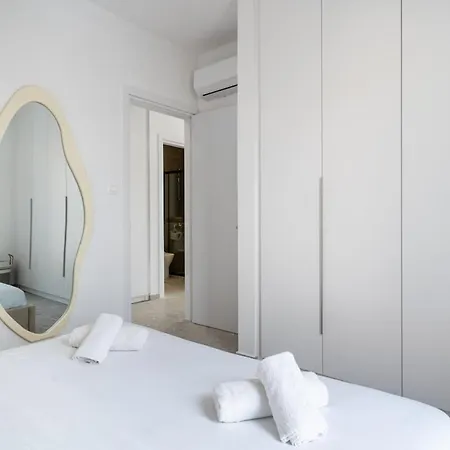 Solara - Stylish Balcony In * Ларнака