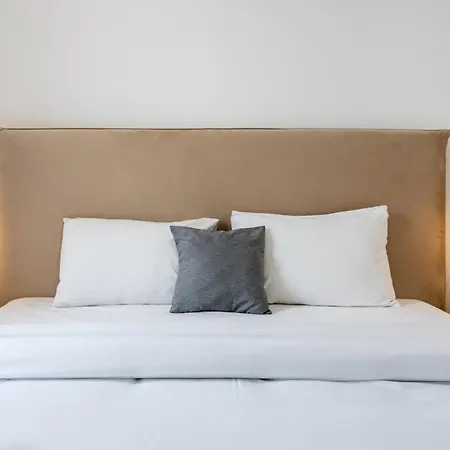 Апартаменти Solara - Stylish Balcony In *