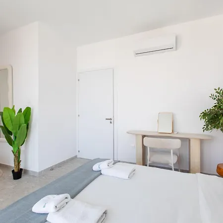 Solara - Stylish Balcony In *