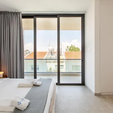 Solara - Stylish Balcony In Larnaca