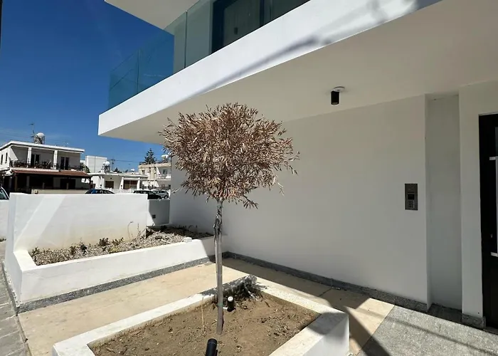 Solara - Stylish Balcony In Appartamento Larnaca
