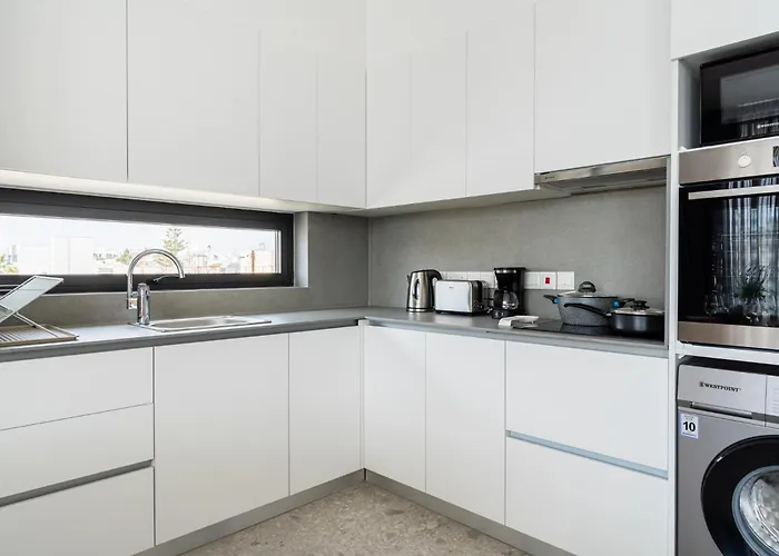 Solara - Stylish Balcony In Appartamento Larnaca