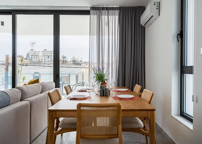 Solara - Stylish Balcony In *