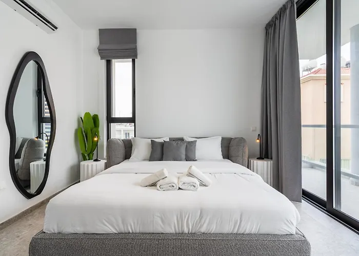 דירה Solara - Stylish Balcony In