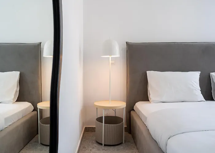 Solara - Stylish Balcony In