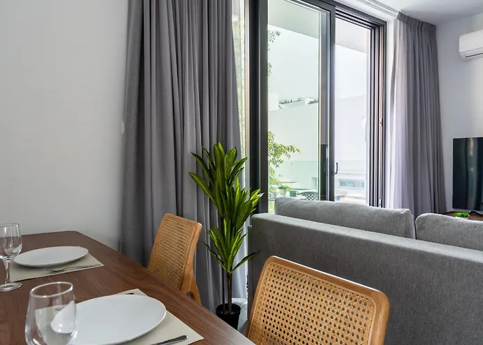 Solara - Stylish Balcony In Apartment Larnaca