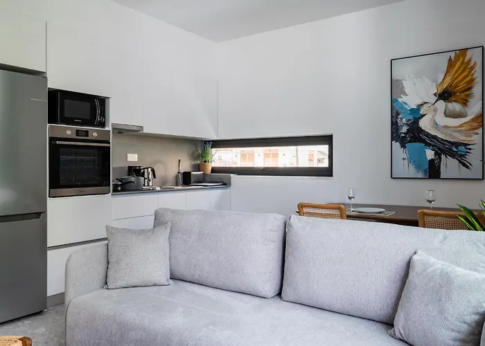 Appartamento Solara - Stylish Balcony In Larnaca