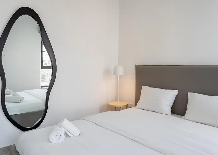 Solara - Stylish Balcony In Larnaca