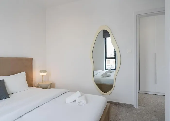 Solara - Stylish Balcony In * Larnaca