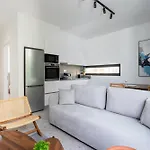Solara - Stylish Balcony In Appartement
