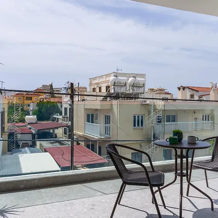 Solara - Stylish Balcony In Appartement Larnaca